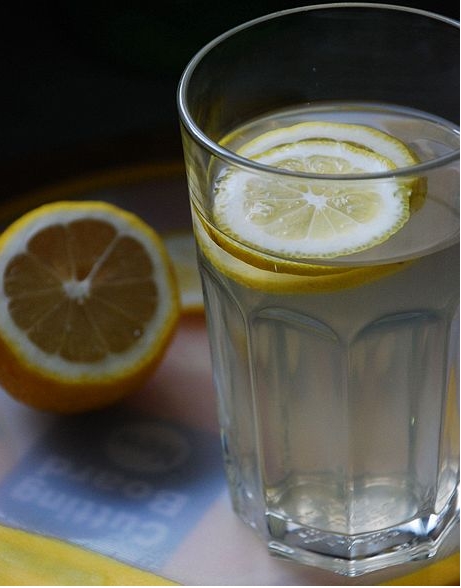 柠檬蜂蜜水的做法_柠檬蜂蜜水怎么做好吃