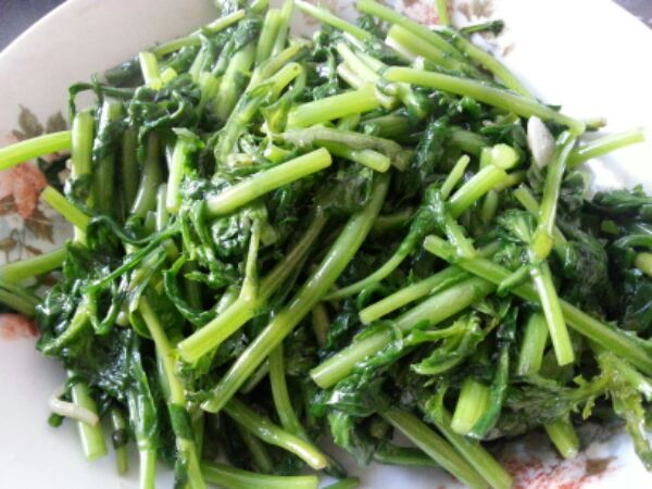 素炒茼蒿