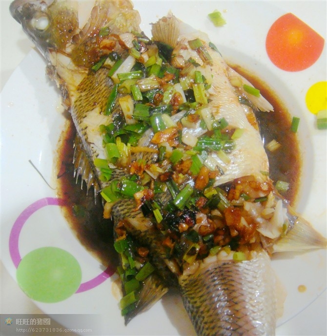 清蒸鲈鱼的做法_清蒸鲈鱼怎么做好吃