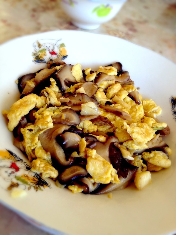 香菇 鸡蛋_木耳香菇炒鸡蛋_香菇炒鸡蛋的做法
