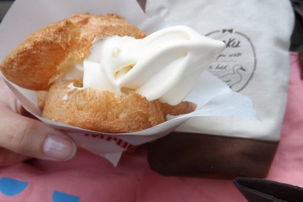 冰淇淋泡芙_葱裂小姐的美食日记