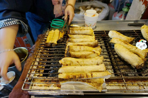 台湾九份老街 崎岖山路中的美食天堂