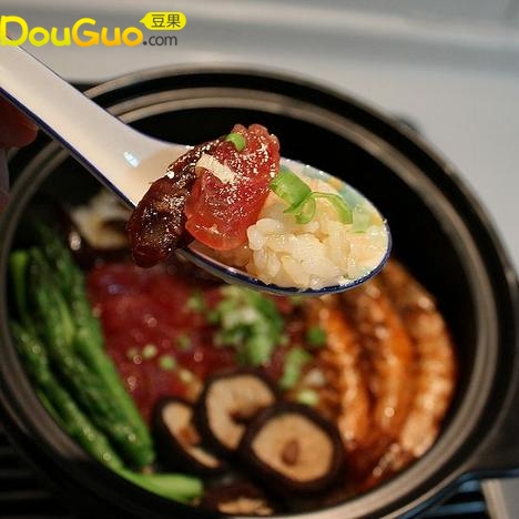 腊味煲仔饭的做法_腊味煲仔饭怎么做好吃【图