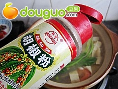 家常海鲜汤的做法_家常豆腐的做法_家常酸辣粉儿的做法(4)