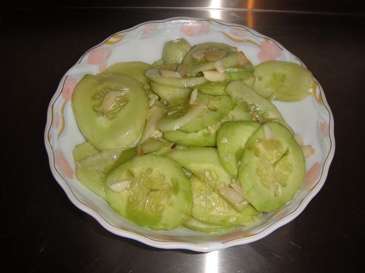 凉拌黄瓜片 酸甜麻口 下饭好吃的做法