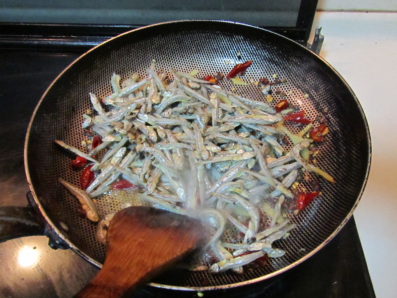 黃豆小魚乾怎麼做_黃豆小魚乾的做法_斯佳麗_豆果美食