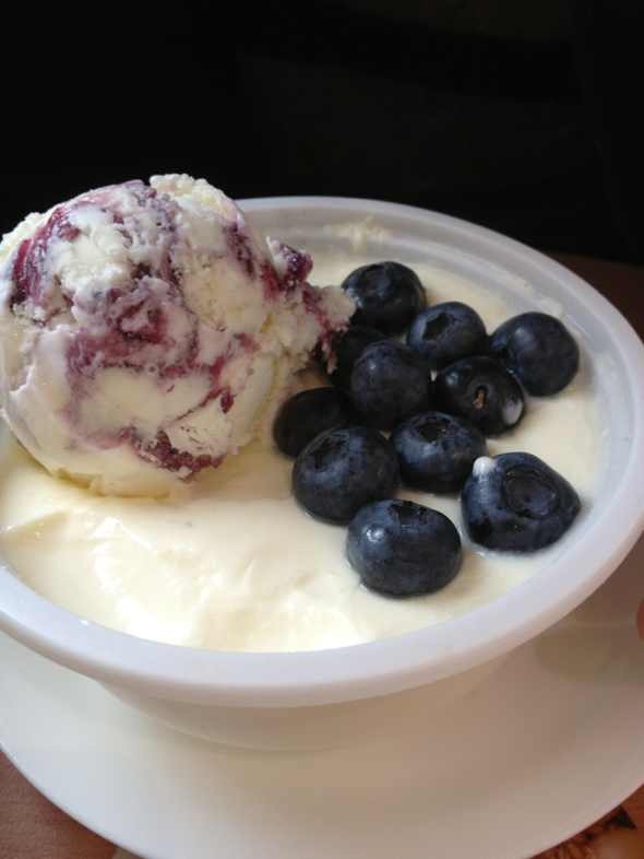 蓝莓梦幻雪双皮奶